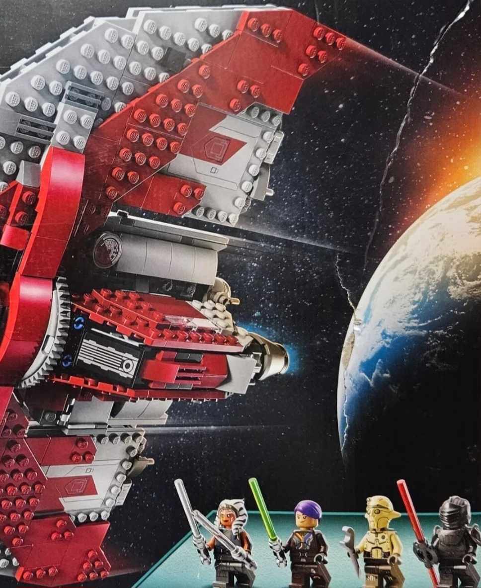 LEGO Star Wars: Ahsoka Tano's T-6 Jedi Shuttle (75362)