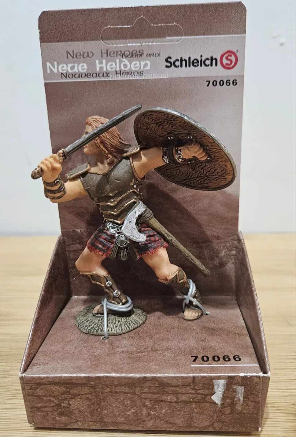 Schleich 70066 Heroes Feared Warrior from North rare hero history figure toy