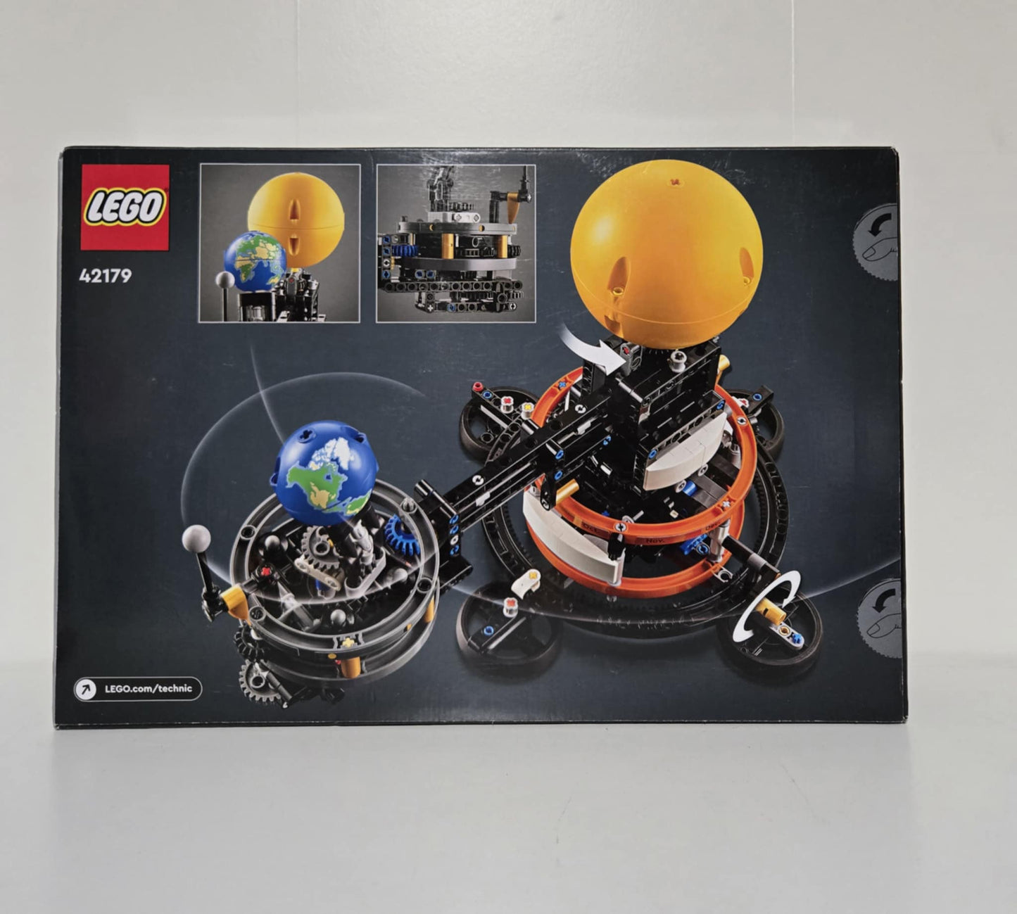 LEGO® Technic Planet Earth and Moon in Orbit (42179)