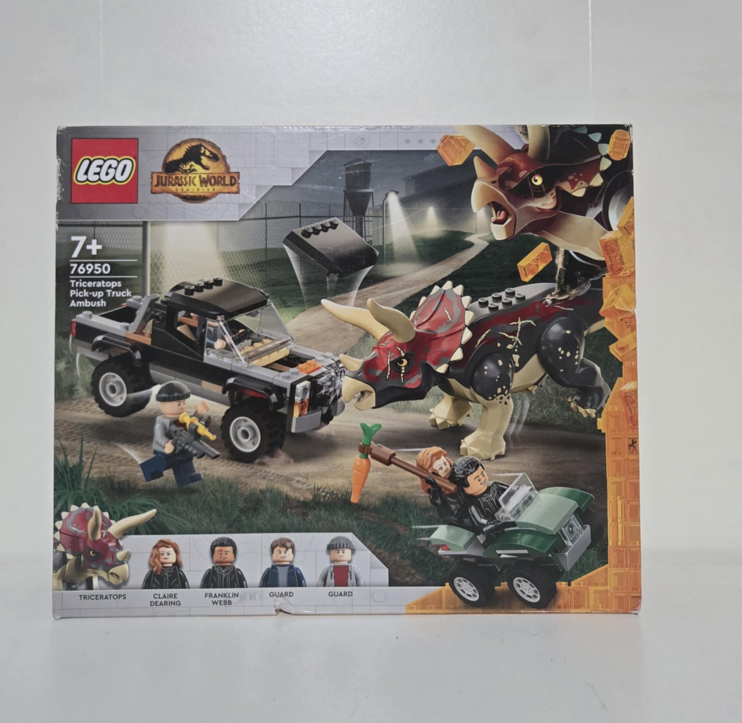 LEGO® Jurassic World Triceratops Pickup Truck Ambush (76950)